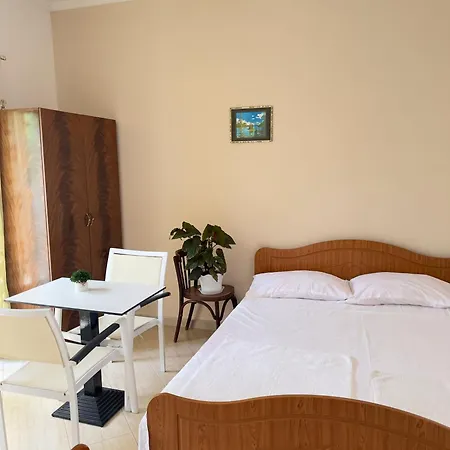 Aliaj Affittacamere *