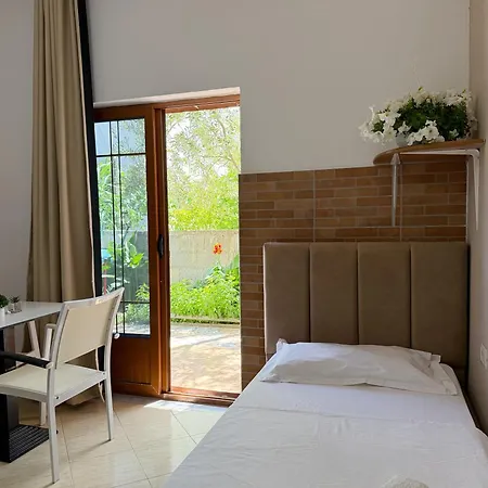 ゲストハウス Aliaj